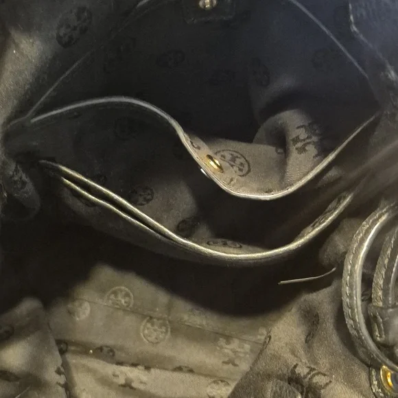 Tory Burch Black Quilted Leather Chain-Handle Crossbody Tote Excellent Condition - Picture 14 of 16